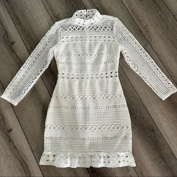 Two Sisters White riverdale Dress size 6 - Picture 3 of 7